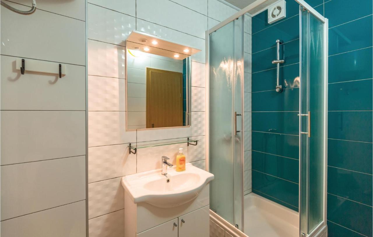 2 Bedroom Beautiful Apartment In มาคาร์สกา ภายนอก รูปภาพ